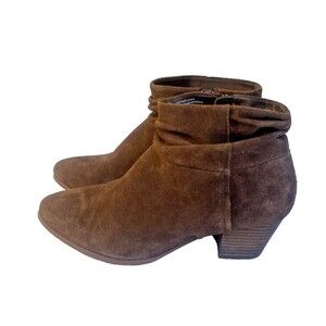 Violet & Red Ankle Boots Carolina Sz 8.5 M Suede Leather Zip Block 2" Heel Brown